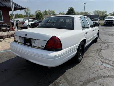 2010 Ford Crown Victoria Police Interceptor - Photo 5 - Flushing, MI 48433