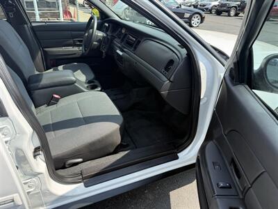 2010 Ford Crown Victoria Police Interceptor - Photo 26 - Flushing, MI 48433
