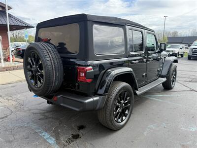 2022 Jeep Wrangler Unlimited Sahara 4xe   - Photo 7 - Flushing, MI 48433