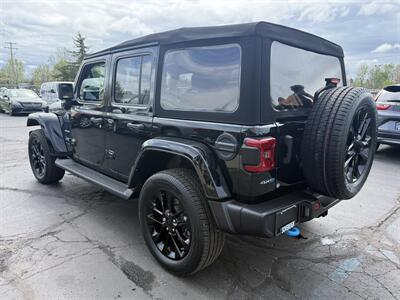 2022 Jeep Wrangler Unlimited Sahara 4xe   - Photo 5 - Flushing, MI 48433