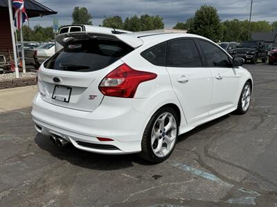 2014 Ford Focus ST - Photo 5 - Flushing, MI 48433
