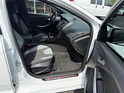 2014 Ford Focus ST - Photo 26 - Flushing, MI 48433