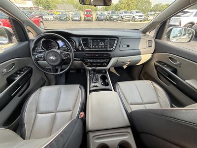 2017 Kia Sedona LX   - Photo 18 - Flushing, MI 48433