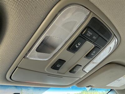 2017 Kia Sedona LX   - Photo 17 - Flushing, MI 48433