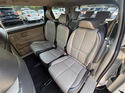 2017 Kia Sedona LX   - Photo 19 - Flushing, MI 48433