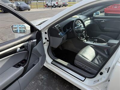 2004 Acura TL 3.2 - Photo 9 - Flushing, MI 48433