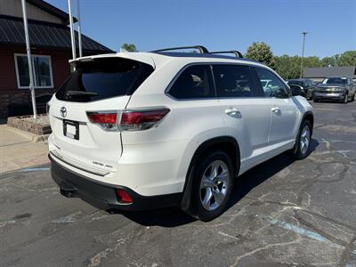 2015 Toyota Highlander Limited AWD - Photo 5 - Flushing, MI 48433