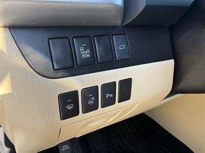 2015 Toyota Highlander Limited AWD - Photo 20 - Flushing, MI 48433