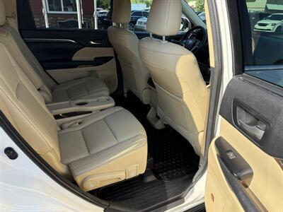 2015 Toyota Highlander Limited AWD - Photo 31 - Flushing, MI 48433