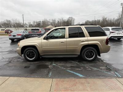 2006 Chevrolet Trailblazer LT 4WD  5.3L V8 - Photo 6 - Flushing, MI 48433