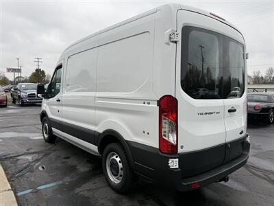 2017 Ford Transit 150 Medium Roof Cargo - Photo 7 - Flushing, MI 48433