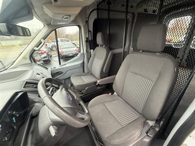 2017 Ford Transit 150 Medium Roof Cargo - Photo 14 - Flushing, MI 48433