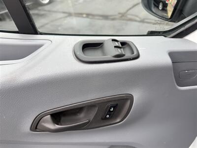 2017 Ford Transit 150 Medium Roof Cargo - Photo 15 - Flushing, MI 48433