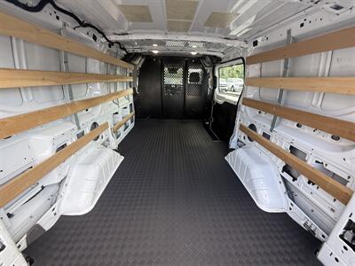 2024 Ford Transit 250 130WB  Low Roof Cargo - Photo 12 - Flushing, MI 48433