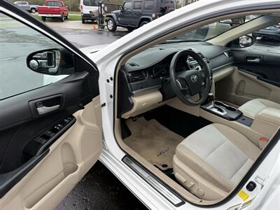 2012 Toyota Camry L   - Photo 10 - Flushing, MI 48433