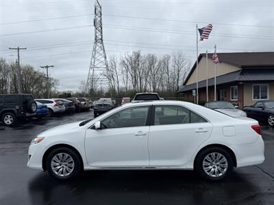 2012 Toyota Camry L   - Photo 8 - Flushing, MI 48433