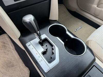 2012 Toyota Camry L   - Photo 16 - Flushing, MI 48433