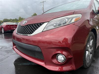 2017 Toyota Sienna SE 8-Passenger   - Photo 35 - Flushing, MI 48433
