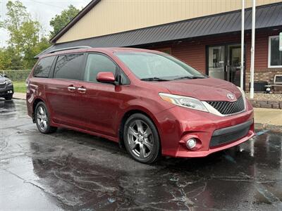 2017 Toyota Sienna SE 8-Passenger Van