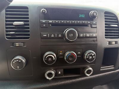 2011 Chevrolet Silverado 1500 LT Crew Cab  4X4 - Photo 14 - Flushing, MI 48433