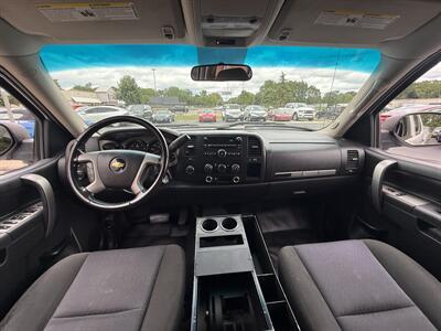 2011 Chevrolet Silverado 1500 LT Crew Cab  4X4 - Photo 9 - Flushing, MI 48433