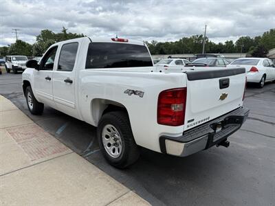 2011 Chevrolet Silverado 1500 LT Crew Cab  4X4 - Photo 7 - Flushing, MI 48433