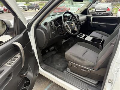 2011 Chevrolet Silverado 1500 LT Crew Cab  4X4 - Photo 11 - Flushing, MI 48433