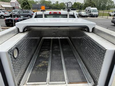 2015 Chevrolet Silverado 2500 HD 4WD  Service Body - Photo 29 - Flushing, MI 48433