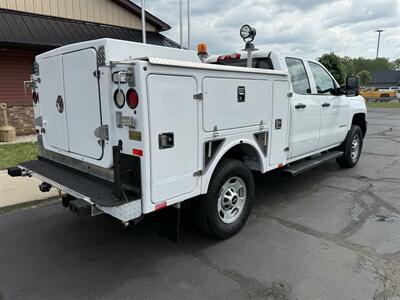 2015 Chevrolet Silverado 2500 HD 4WD  Service Body - Photo 4 - Flushing, MI 48433