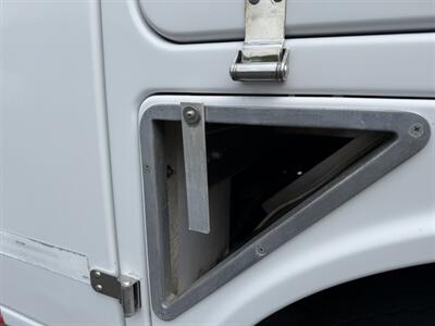 2015 Chevrolet Silverado 2500 HD 4WD  Service Body - Photo 33 - Flushing, MI 48433