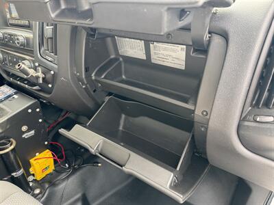 2015 Chevrolet Silverado 2500 HD 4WD  Service Body - Photo 40 - Flushing, MI 48433