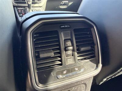 2024 Porsche Macan S - Photo 24 - Flushing, MI 48433