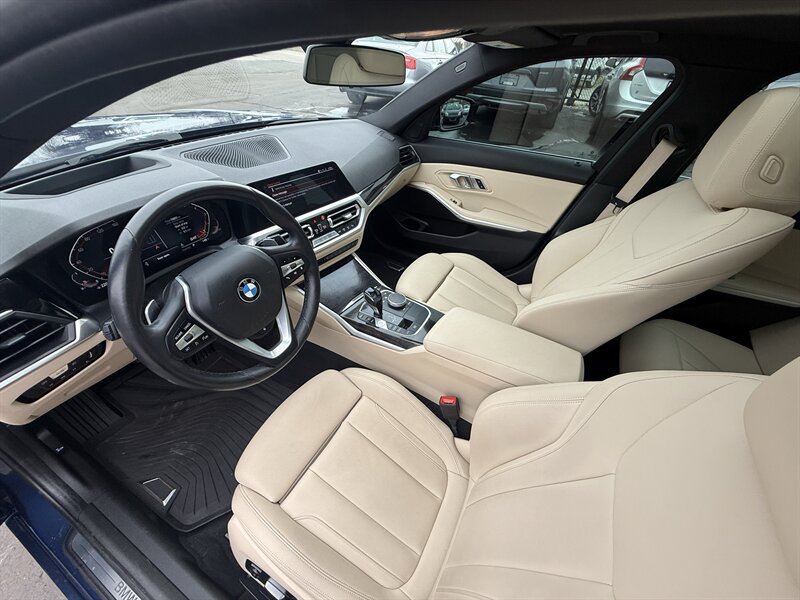 2021 BMW 330i xDrive  