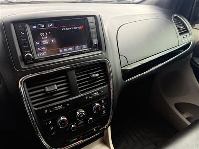 2019 Dodge Grand Caravan SXT   - Photo 16 - Flushing, MI 48433