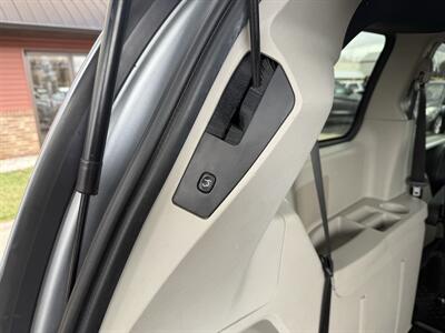 2019 Dodge Grand Caravan SXT   - Photo 28 - Flushing, MI 48433