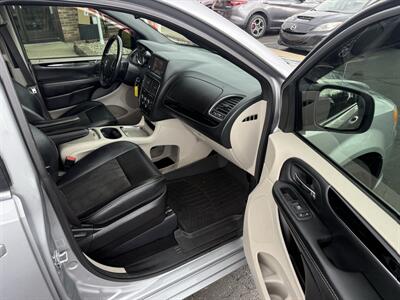 2019 Dodge Grand Caravan SXT   - Photo 30 - Flushing, MI 48433