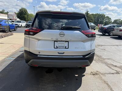 2022 Nissan Rogue SV  AWD - Photo 4 - Flushing, MI 48433