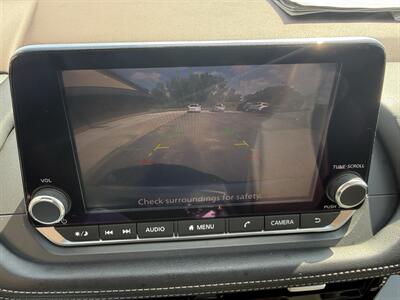 2022 Nissan Rogue SV  AWD - Photo 18 - Flushing, MI 48433