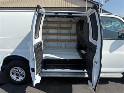 2015 GMC Savana 2500  Cargo Van - Photo 20 - Flushing, MI 48433