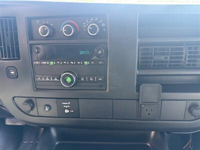 2015 GMC Savana 2500  Cargo Van - Photo 14 - Flushing, MI 48433