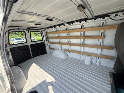 2015 GMC Savana 2500  Cargo Van - Photo 21 - Flushing, MI 48433