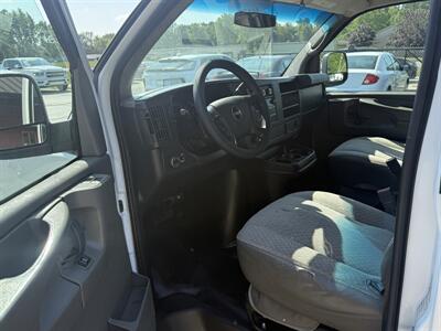 2015 GMC Savana 2500  Cargo Van - Photo 10 - Flushing, MI 48433