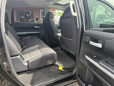 2019 Toyota Tundra SR5 4X4  TRD Off Road - Photo 32 - Flushing, MI 48433