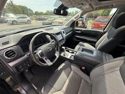 2019 Toyota Tundra SR5 4X4  TRD Off Road - Photo 10 - Flushing, MI 48433