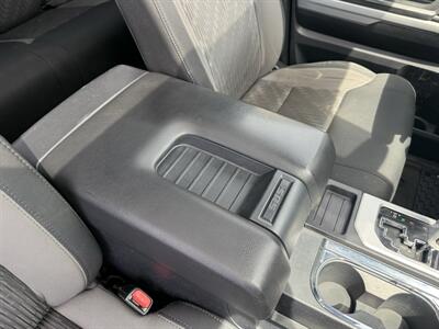2019 Toyota Tundra SR5 4X4  TRD Off Road - Photo 36 - Flushing, MI 48433