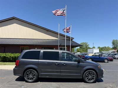 2016 Dodge Grand Caravan R/T - Photo 4 - Flushing, MI 48433