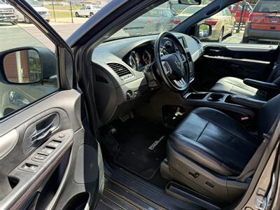 2016 Dodge Grand Caravan R/T - Photo 12 - Flushing, MI 48433
