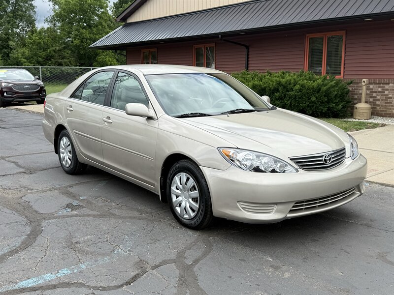 2006 Toyota Camry LE   - Photo 1 - Flushing, MI 48433