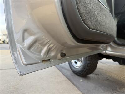 2004 Chevrolet Silverado 2500 HD LS 4dr Extended Cab 4X4 - Photo 28 - Flushing, MI 48433