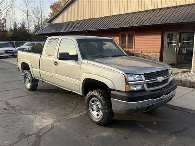 2004 Chevrolet Silverado 2500 HD LS 4dr Extended Cab  4X4 Truck